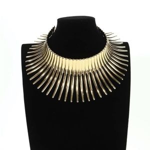 Gold Geometric Design Choker